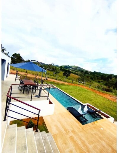 Hermosa Villa con Piscina