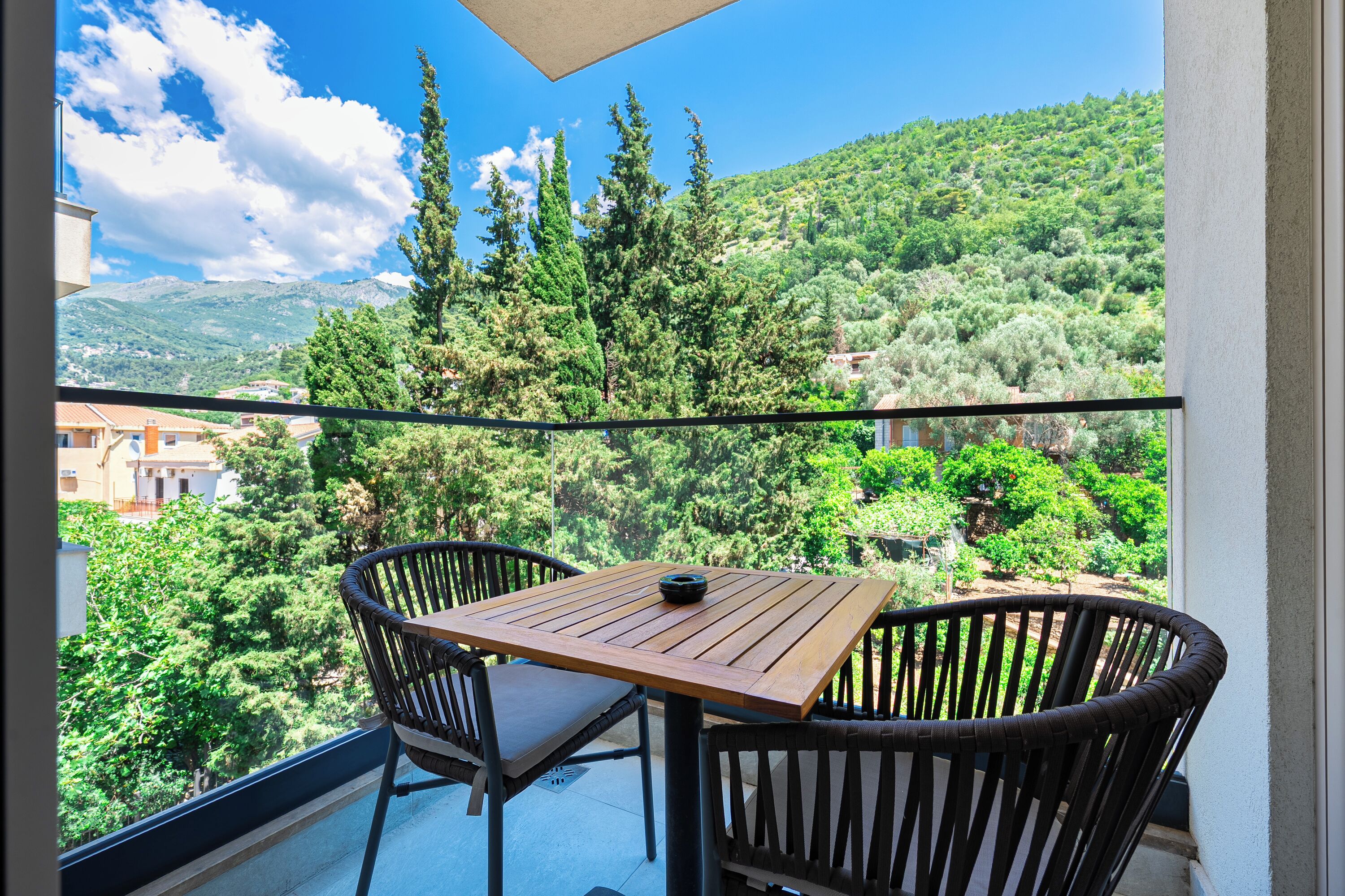 One Bedroom Apartment | Balcone