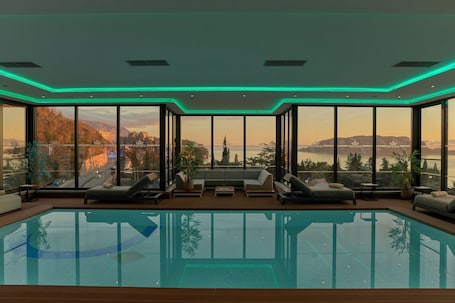 Innenpool. Hotel Imperial Conference & Spa