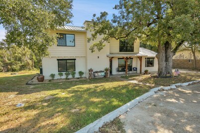 Hilltop Lake Magnolia 2