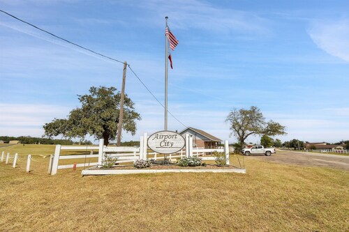  Hilltop Lake Magnolia 2