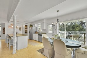 Dining -  Hilltop Lake Magnolia 2 (Normangee)