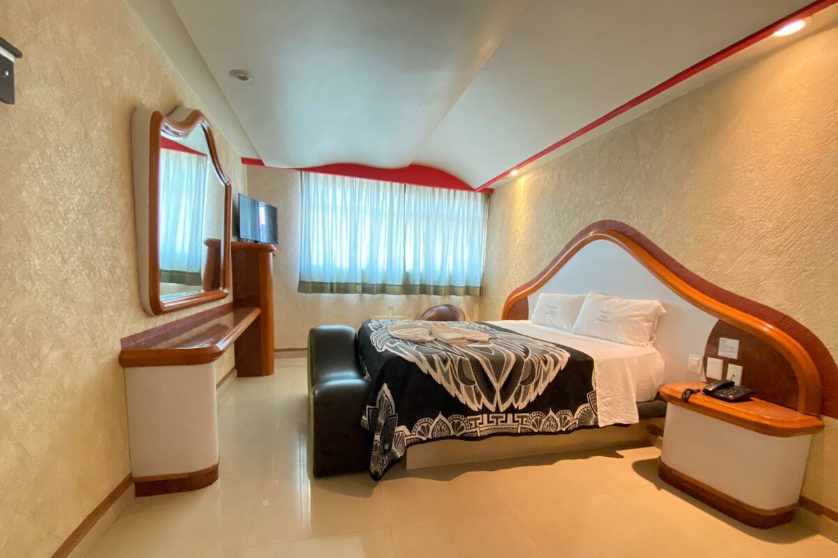 Room | Free WiFi