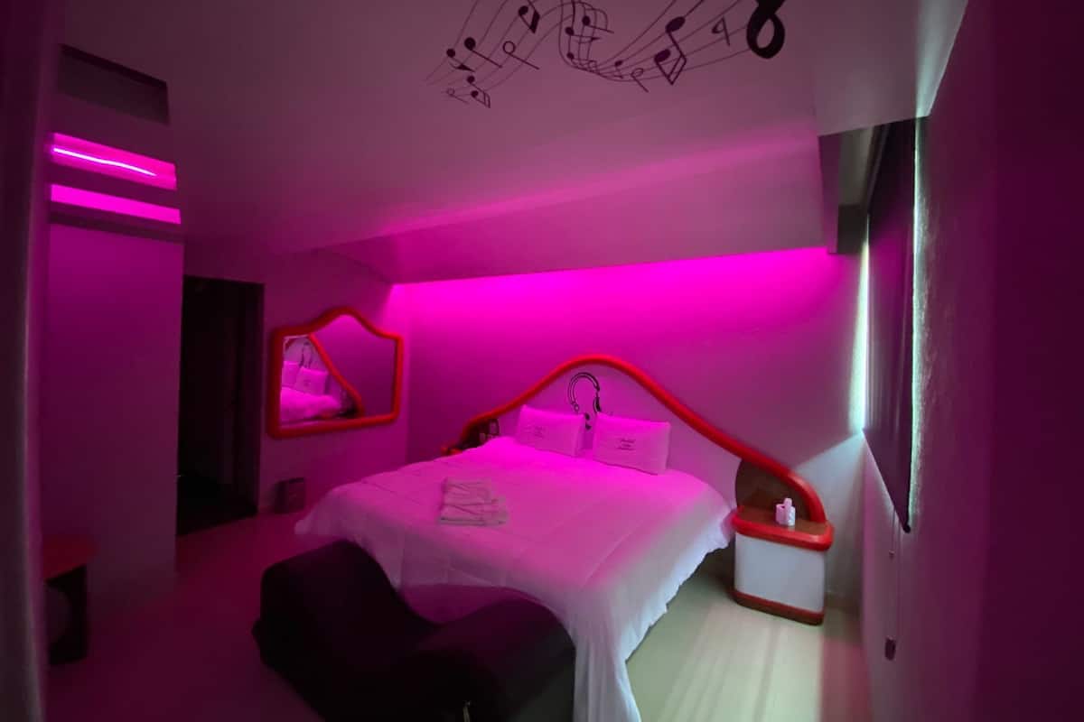 Single Room | Free WiFi