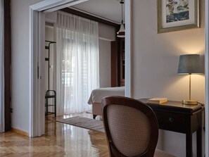 2 室のベッドルーム、デスク、アイロン / アイロン台、WiFi (無料)