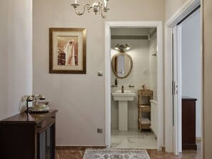 ヘアドライヤー、タオル