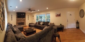 TV, fireplace