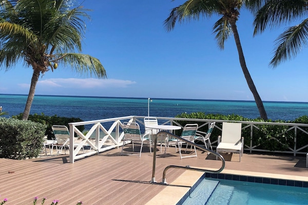 2 Außenpools, Cabañas (kostenlos), Sonnenschirme