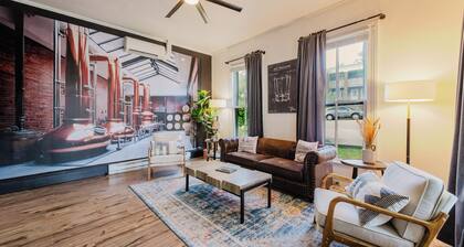 2bd 2bath, Bourbon Trail Cottage Fenced Yard