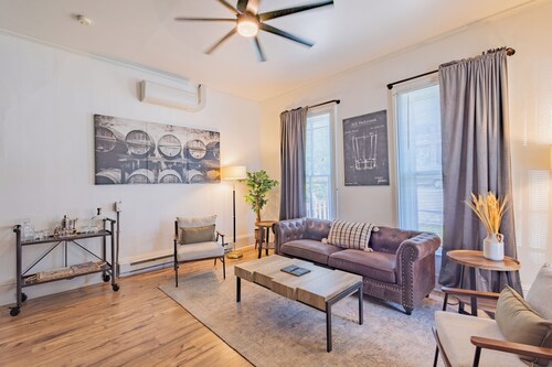 2BD 2Bath, Ideally Located Cottage