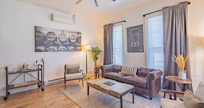 2BD 2Bath, Ideally Located Cottage