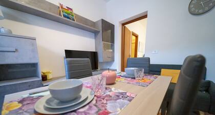 AT LUCA'S HOUSE, central area, separate entrance, parking, self check-in.