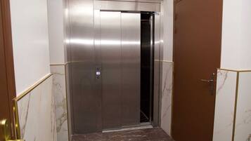 Elevator