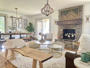 Interior - 4-bedroom house in peaceful Waterbury Center with Hot tub, ample parking  (Waterbury Center)