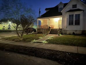 Exterior - Marilyn Monroe: In Knoxville's Historic District (Knoxville)