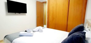 2 soverom, strykejern/-brett, wi-fi og sengetøy