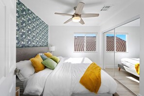 4 bedrooms, desk, iron/ironing board, free WiFi