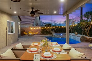 Outdoor dining - Close to Coachella, Pool/Hot Tub, Games, Firepit (Indio)
