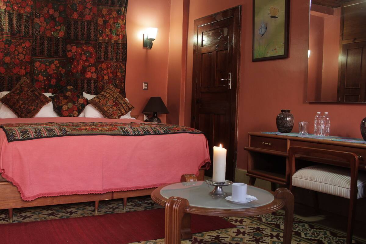 Classic Double Room | In-room safe, WiFi (free)
