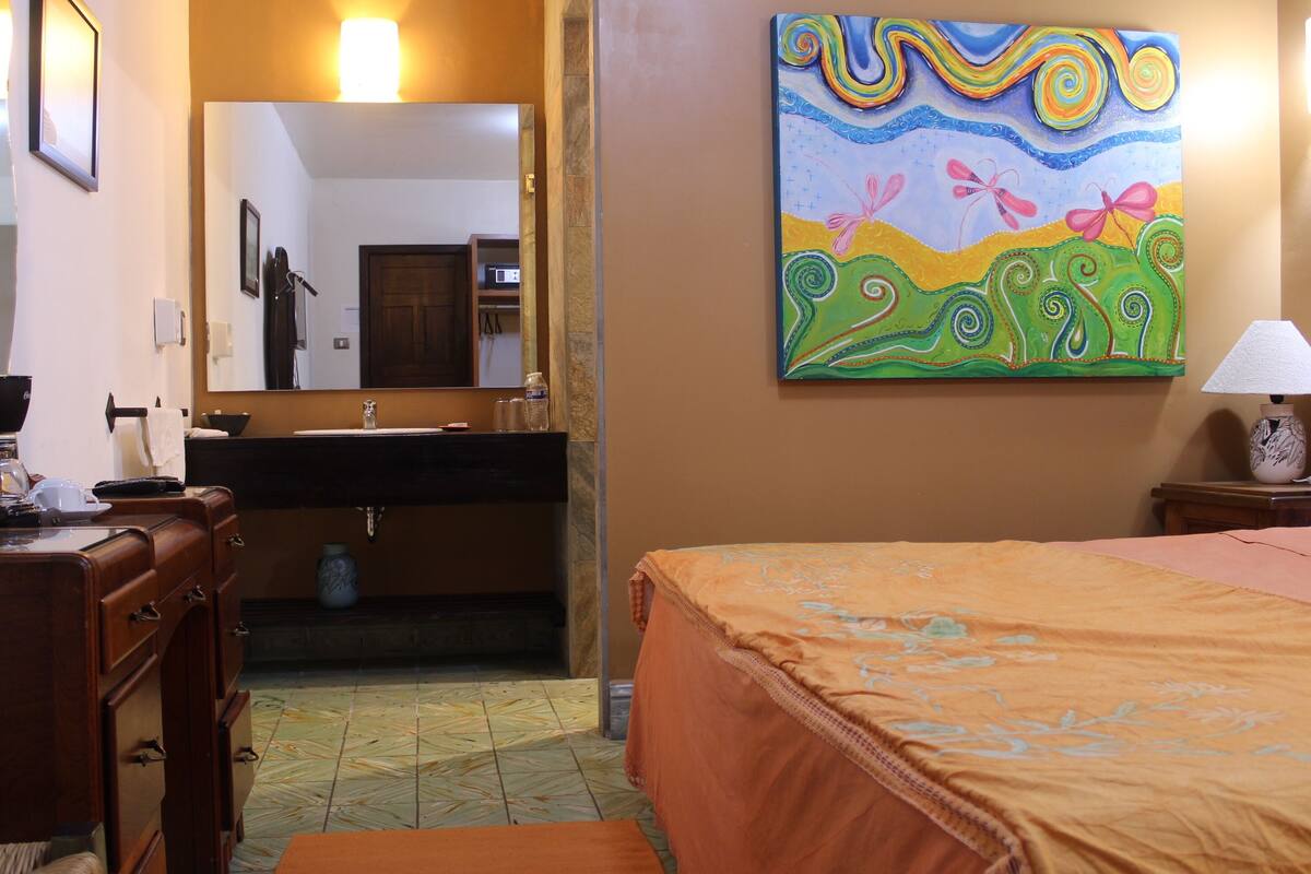 Classic Double Room | In-room safe, WiFi (free)