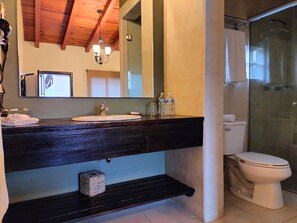 Classic Double Room | Bathroom