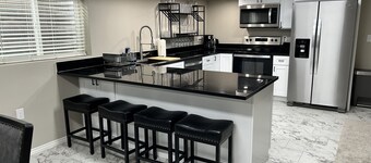 DEER CAVERN secluded 4 bedroom 2 bath house East Sandy base of Alta & Snowbird