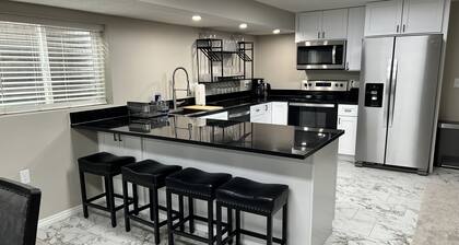 DEER CAVERN secluded 4 bedroom 2 bath house East Sandy base of Alta & Snowbird