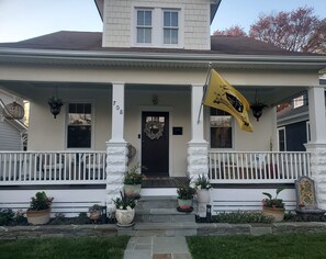 Exterior detail - Charming 3-bedroom house with AC and WiFi in enchanting Annapolis/Eastport (Annapolis)
