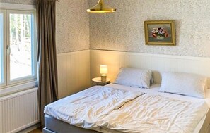 4 Schlafzimmer, Reisekinderbett, Internetzugang