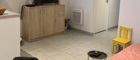 2 多间卧室、办公桌、熨斗/熨衣板、免费 WiFi