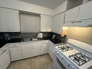 雪櫃、焗爐、爐具、咖啡機/沖茶器