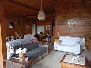 Living area - Chalet160m2 Tout Confort, Près des Sites Merveilleux (PEDREIRAS)