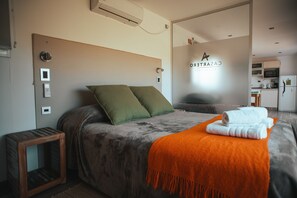 Hytte – deluxe, privat bad, hageutsikt | Wi-fi (inkludert) og sengetøy