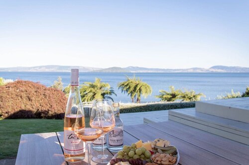 Panoramic Lake Views | Quiet, Spacious & Relaxed