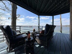 Terrace/patio - Experience lakefront luxury with spectacular views on Lake James, Indiana! (Angola)