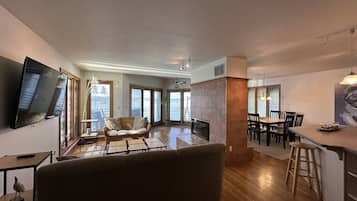 Smart TV, fireplace, table football, ping pong