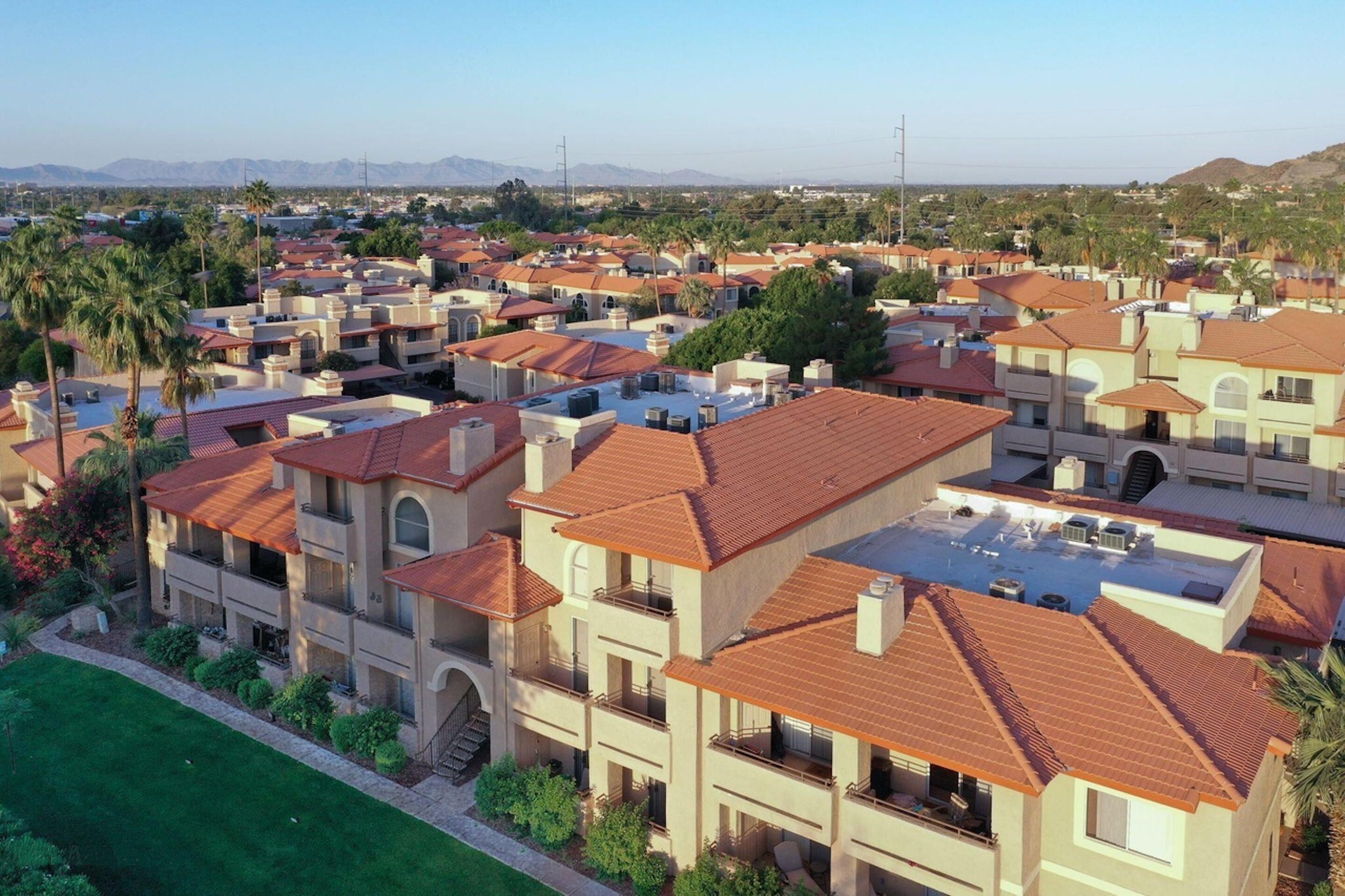 Private Resort Community Surrounded by Mtns. w/3 Heated Pools/Spas Complexes!