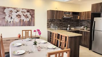 Exclusive-Apartment, Stadtblick | Eigene Küche | Mini-Kühlschrank, Mikrowelle, Herdplatte, Reiskocher