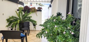 Exterior - Altamira Apartsuites (Quito)