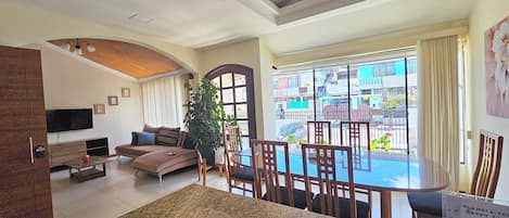 Family Apartment | Dining room