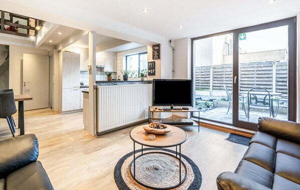 Smart TV - 2 bedroom beautiful home in Herselt (Herselt)