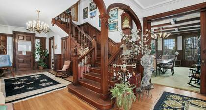 5 bdrm Victorian, built in 1881-With 21 rooms, on a hill on 4 VERY private acres