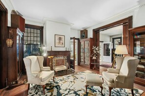 Lobby - 5 bdrm Victorian, built in 1881-With 21 rooms, on a hill on 4 VERY private acres (New Windsor)