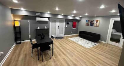 Cozy 1 Bedroom Apartment