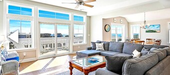 Bay and Beach Views, Sunsets Galore! Elevator, Heated Saltwater Pool