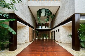 Property grounds - Luxury 1BR & 2 BA Apartment with Gym in the Heart of Tulum Amenities Pool (Tulum)