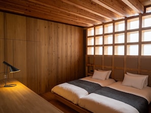Roupas de cama premium, frigobar (abastecido com itens grátis)