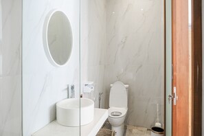 Habitación doble Deluxe | Baño | Regadera y jabón 