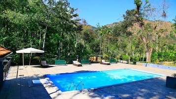 Alberca al aire libre