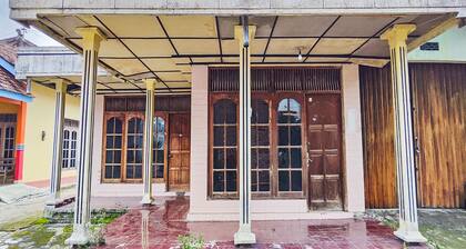 OYO Life 93662 Kost Pak Budi